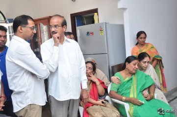 Celebrities Pay Homage To Edida Nageswara Rao